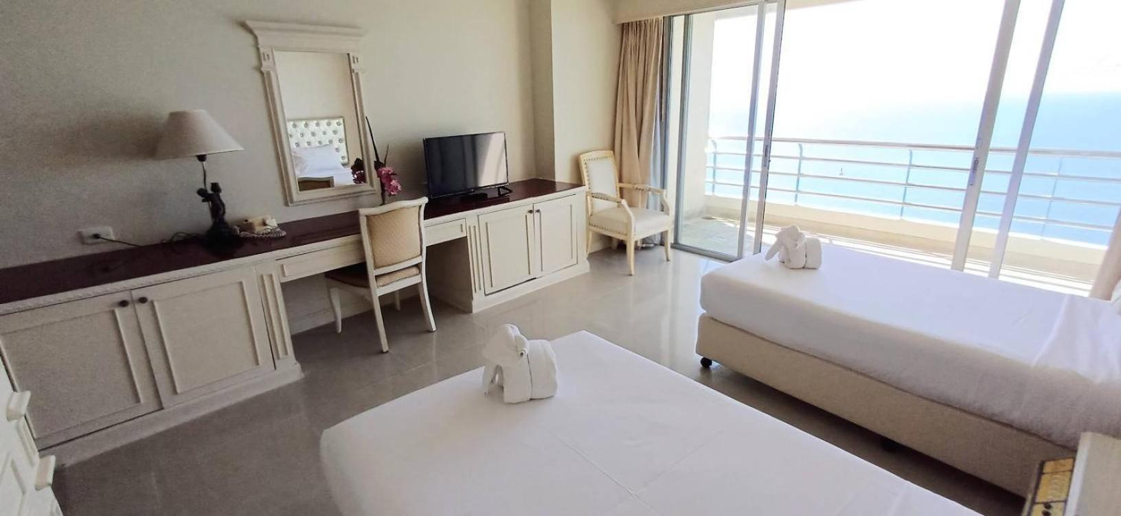 Adriatic Palace Hotel Паттая Екстер'єр фото