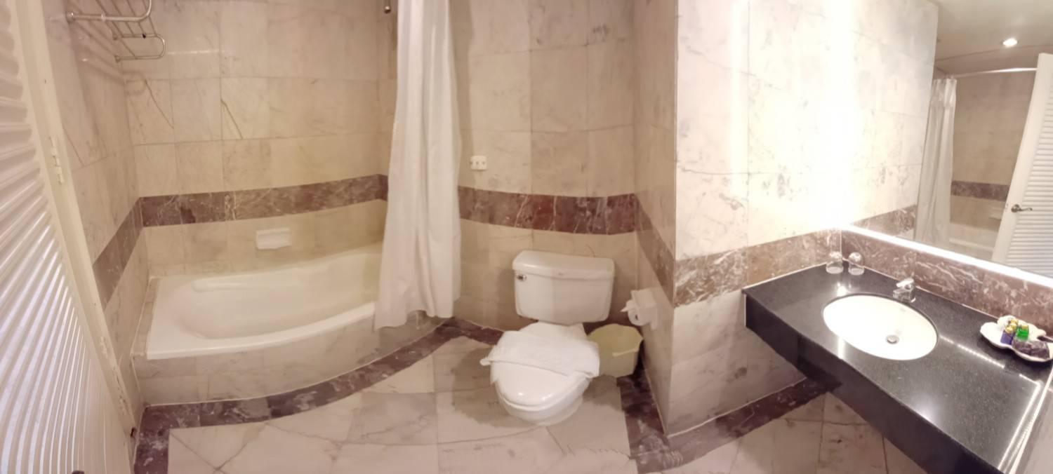 Adriatic Palace Hotel Паттая Екстер'єр фото